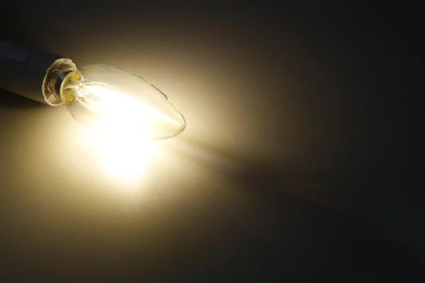 LED Filament Kerzenlampe McShine Filed, E14, 4W, 490 lm,...
