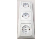MILOS Set 3 Steckdosen + 3-fach Rahmen250V~/ 16A, Steckanschluss, Matt-weiß